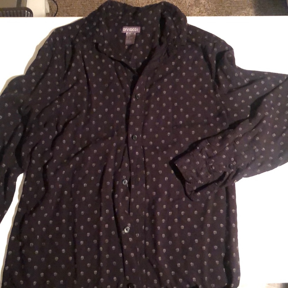 Men’s S Black Dress Shirt with Grey Skulls Pattern